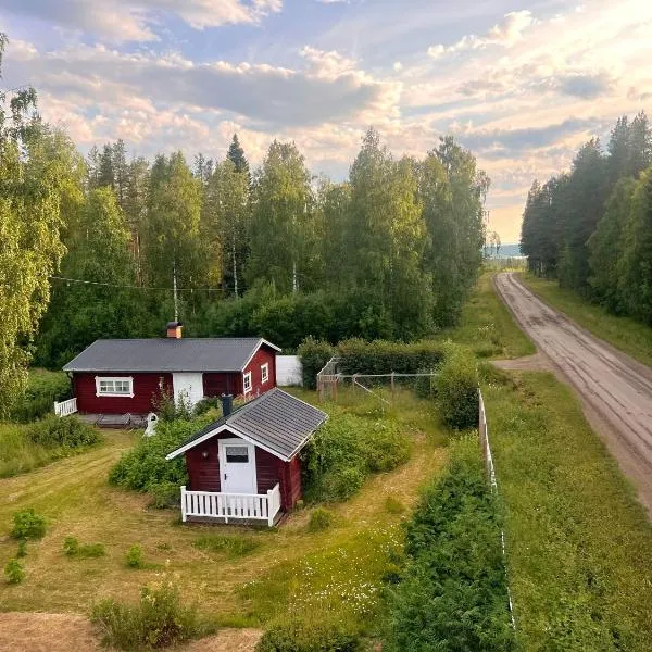 Vintage cabin - Sauna, grill, rural, close to lake & snowmobile trails, skiing, hotel in Boden