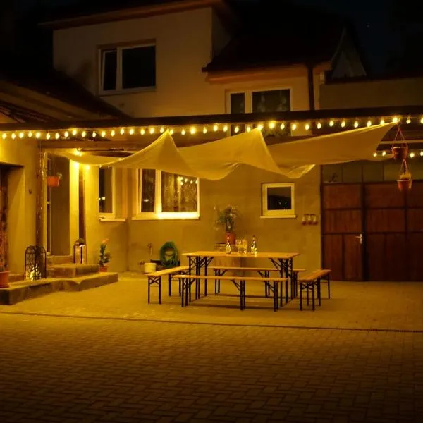 Jančura rodinné vinařství, hotel di Kudlovice