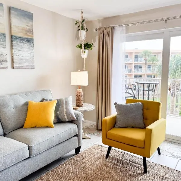 Coastal Dreams Ocean View St Augustine Beach Condo, hotel en St. Augustine