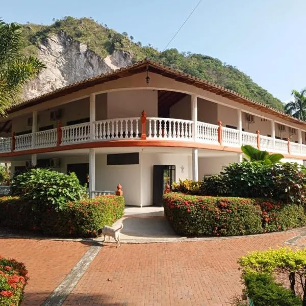 Hotel Villa De Los Angeles, hotel v destinaci Villavicencio