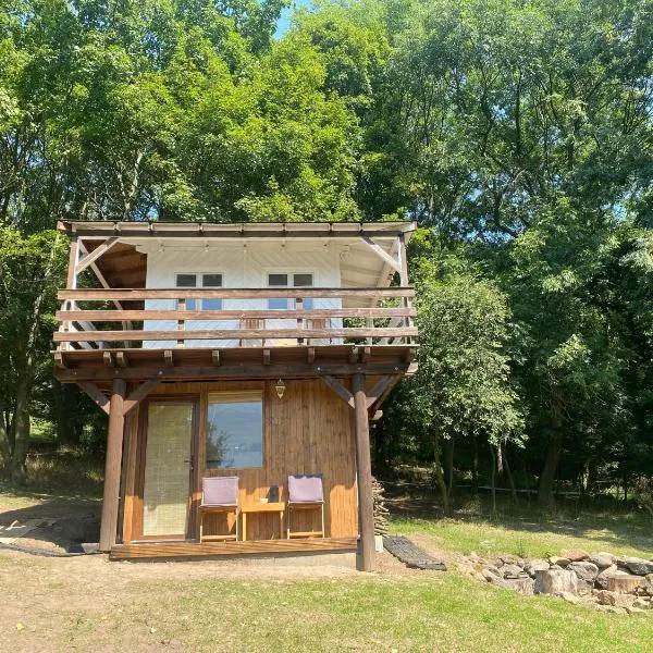 Domeček pod Holým vrchem, hotel en Hlinná