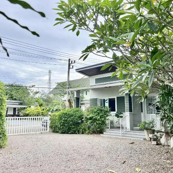 Bann Kam B&B, hotel in Krabi town