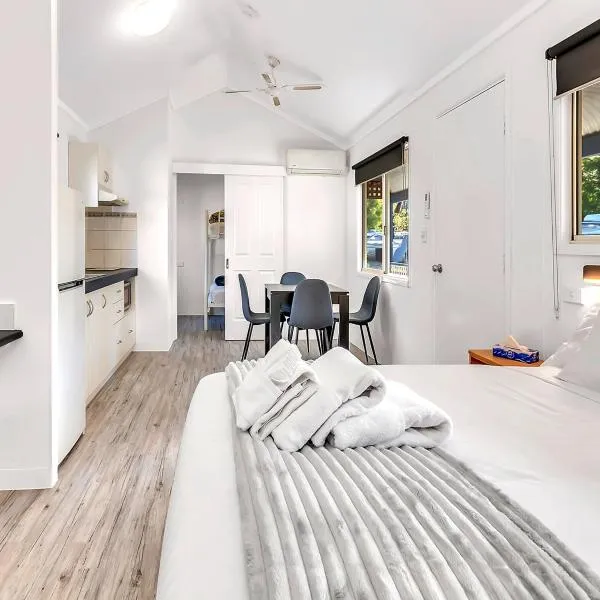 Rockingham Holiday Village, hotel in Rockingham