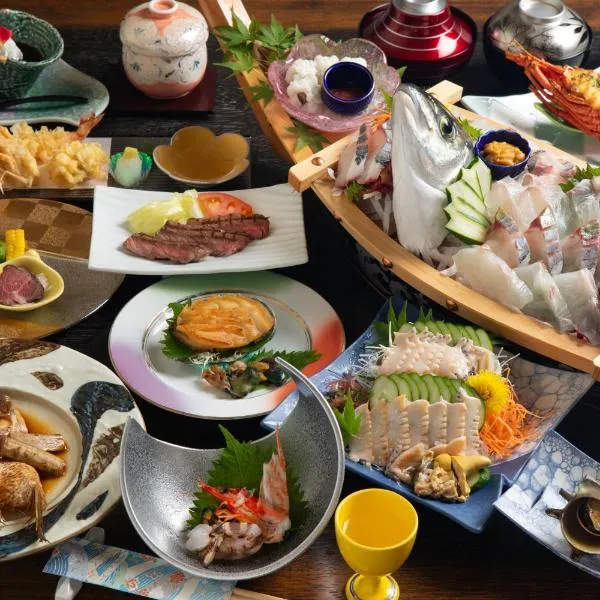 浜辺の宿美波: Kami Amakusa şehrinde bir otel
