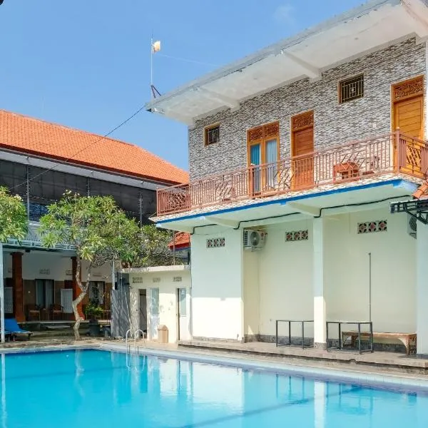 RedDoorz Plus @ Singaraja, khách sạn ở Singaraja