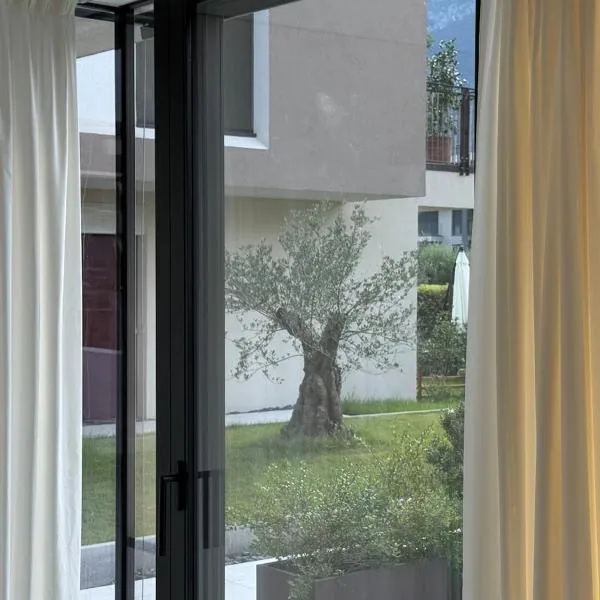Appartamento PELER - Residenza OLIVEA, hotel a Riva del Garda