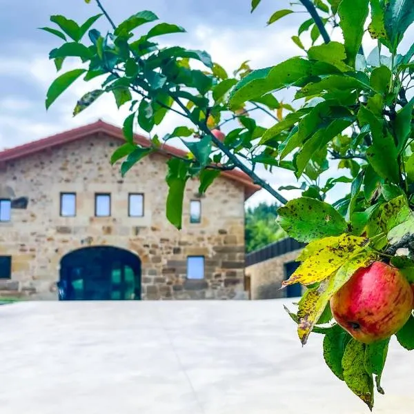 Solatsu Baserria - Apartamentos Rurales, hotel in Elorrio