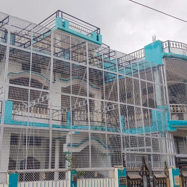 OM Palace Guest House-Fully Air Conditioned, khách sạn ở Ayodhya