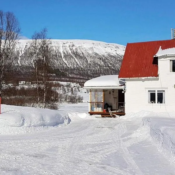 6 person holiday home in Storsteinnes, hotel a Storsteinnes