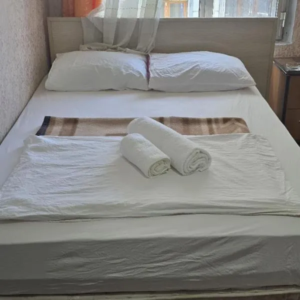HOTEL Kenan、ドゥバヤジットのホテル