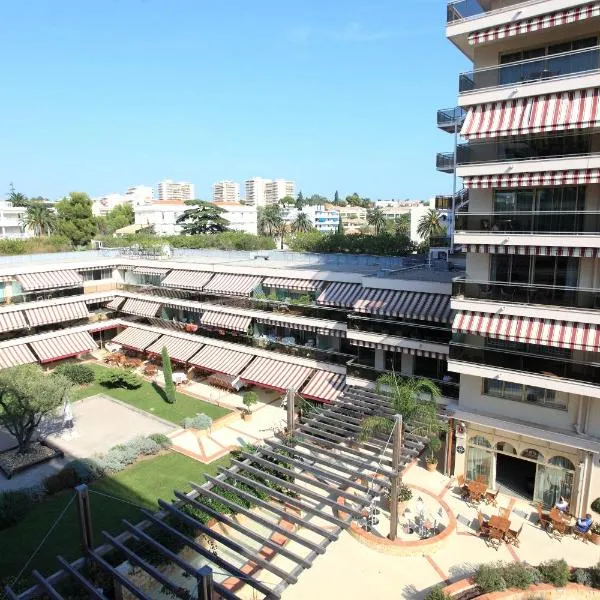 The Originals Boutique, Hôtel Les Strélitzias, hotel in Juan-les-Pins