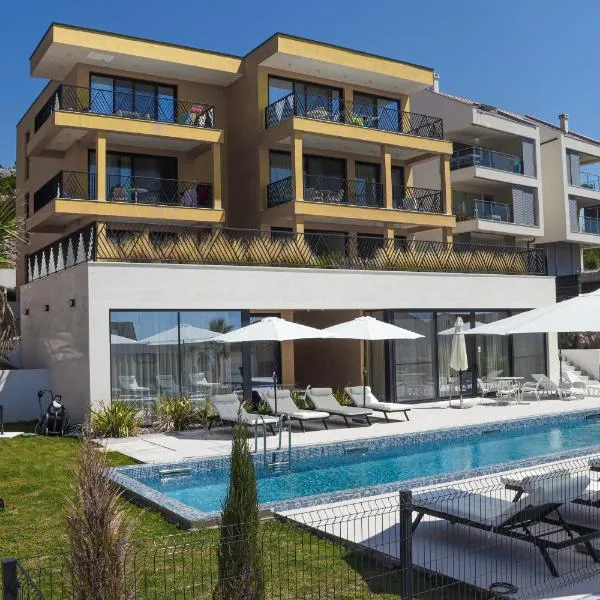 MEDITERANA Art Deco Resort, hotel di Sibenik