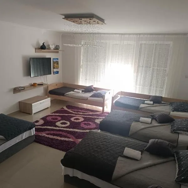 M&V, hotel in Srbobran