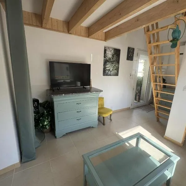 Villa septembre logement VANILLE, hotel in Lamalou-les-Bains