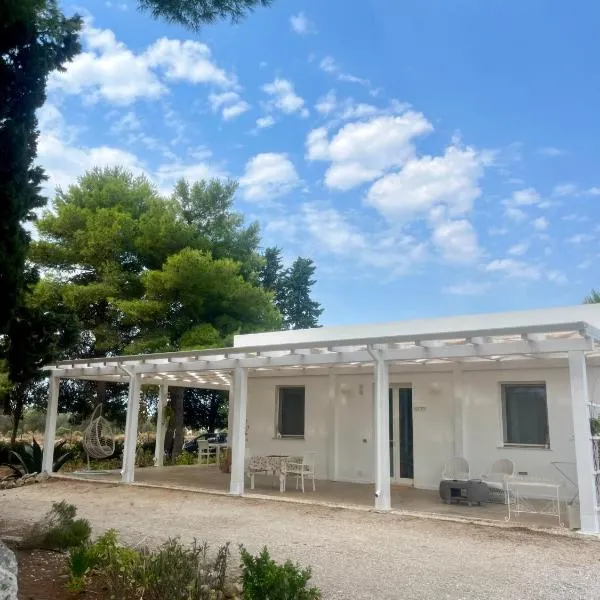 Arneo Rooms, hotel a Torre Lapillo