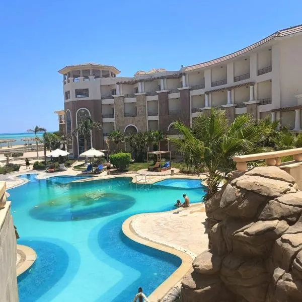 Royal Beach Resort, hotel in Hurghada