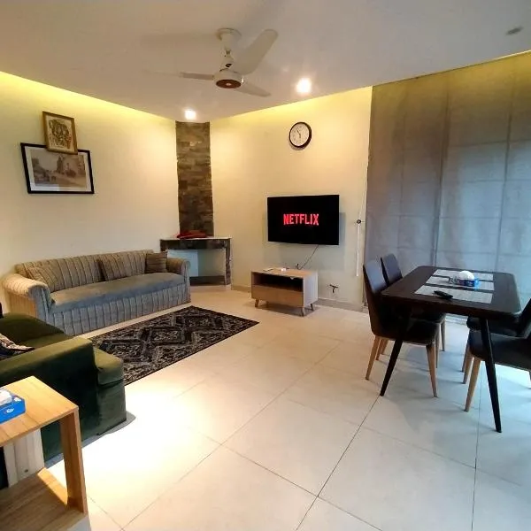 Midway, hotel in Murree