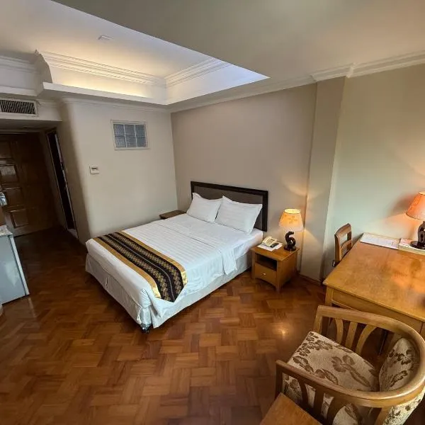 Grand Laurel Hotel, hotel a Yangon