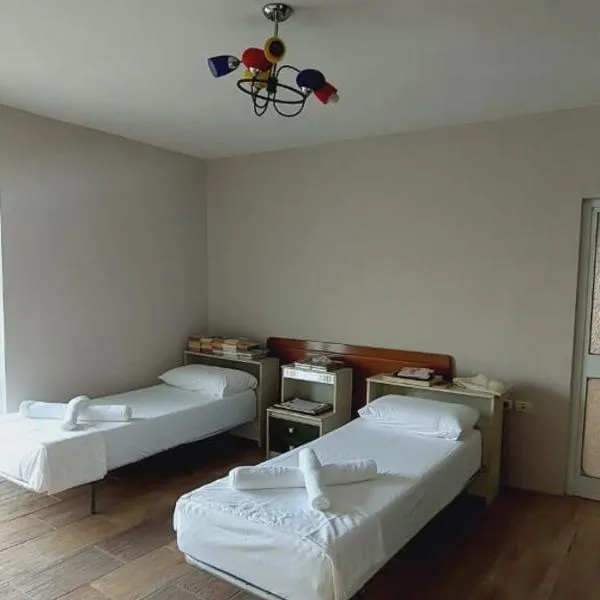 Dinamo Bed&Breakfast, hotel in Elbasan