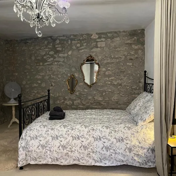 Maison des Remparts, hotel in Montbrun-des-Corbières