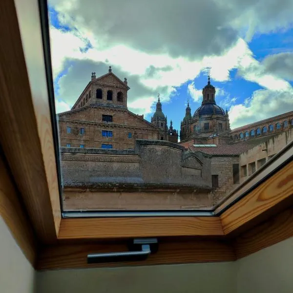 Vivienda Unifamiliar Ventana a la Clerecía, hotel in Salamanca