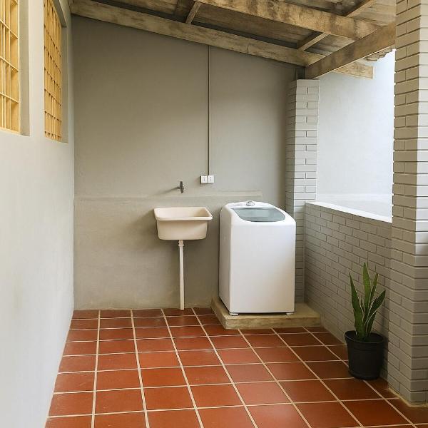 Casa Espaçosa 3quartos Piscina Churrasqueira Estacionamento - Foto 3