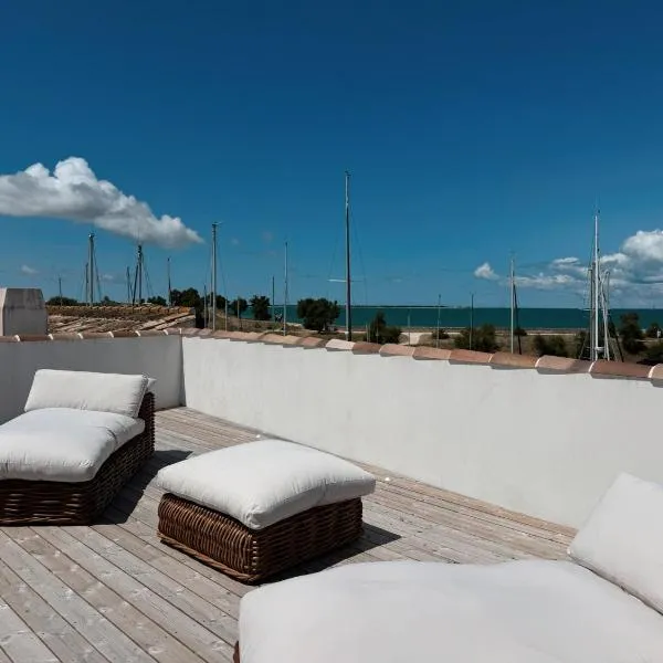 Maison - Vue mer - Clim et Piscine - 6 ch - 4 sdb - Sauna - St Martin de Ré, hotel a Saint-Martin-de-Ré