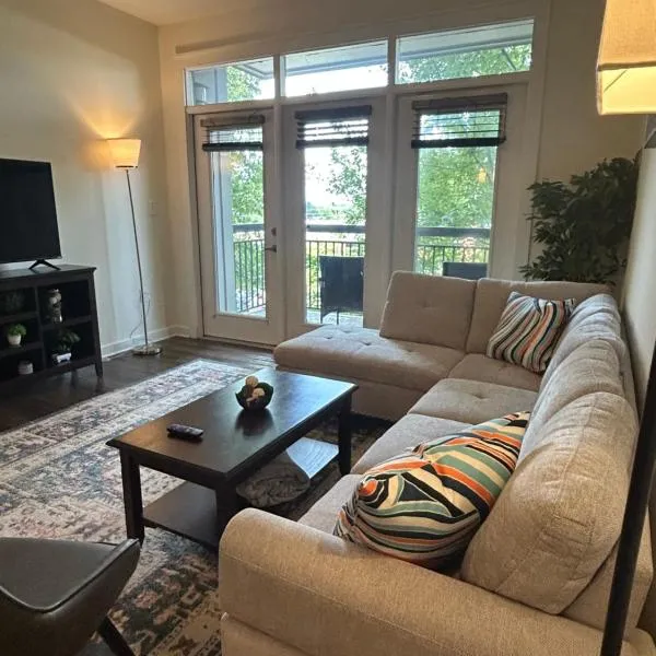 2 Bedroom Boutique Apartment in the Heart of Charlotte, Hotel in Charlotte