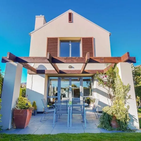 Privacy and Space in Wanaka in a great location!, hotel in Wanaka