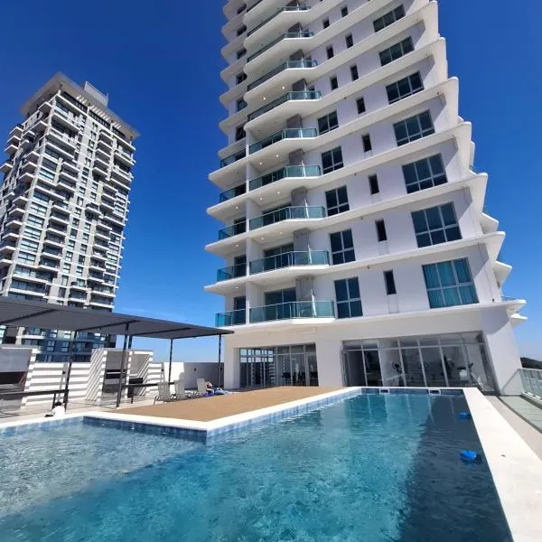 Apartment Tower Luxury Home Palace a 100 mts Shopping del Sol con parking amplio, hotel in Asuncion