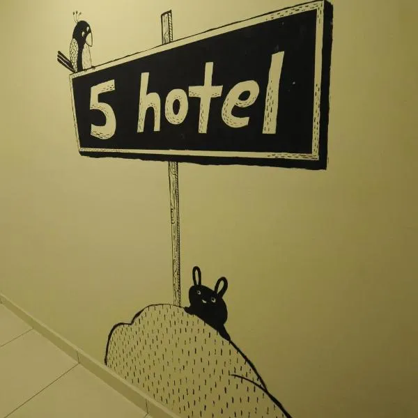 Five Hotel, hotel in Seremban
