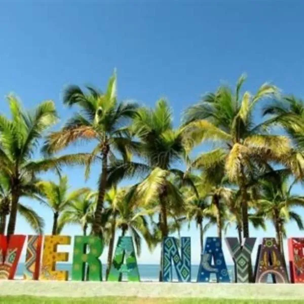 Suite Privada frente a Vidanta Queen, hotelli kohteessa Nuevo Vallarta