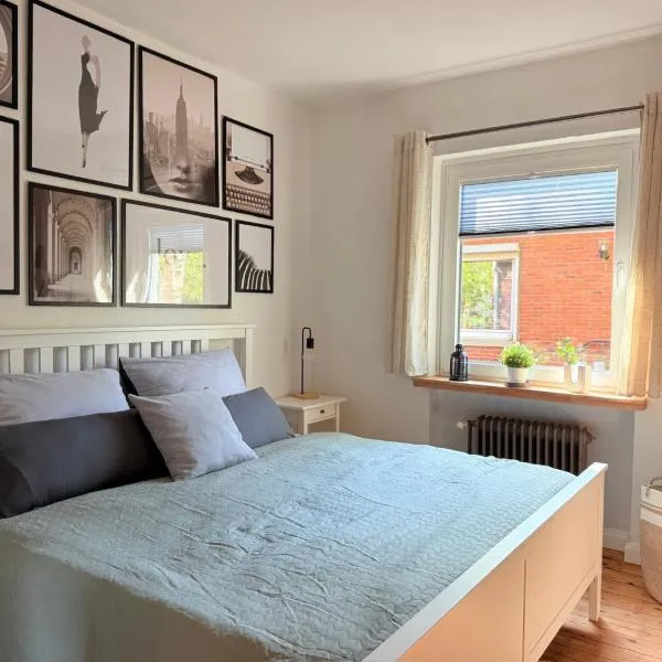 Fewo Herrentor in Emden, hotel in Emden