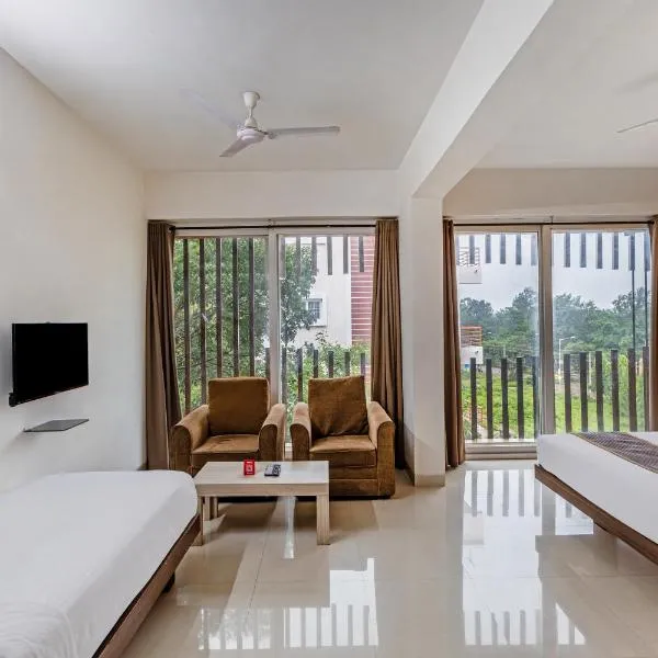 Hotel Acacia Yelahanka, hotel in Bengaluru