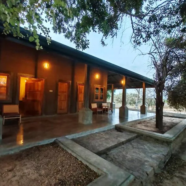 Yaalu Yaala Safari Camp，位于Palatupana的酒店