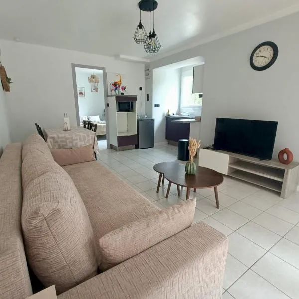 T1 cosy avec jardin à 7 min de l'aéroport, proche de Nantes, hotel in Saint-Aignan-Grand-Lieu