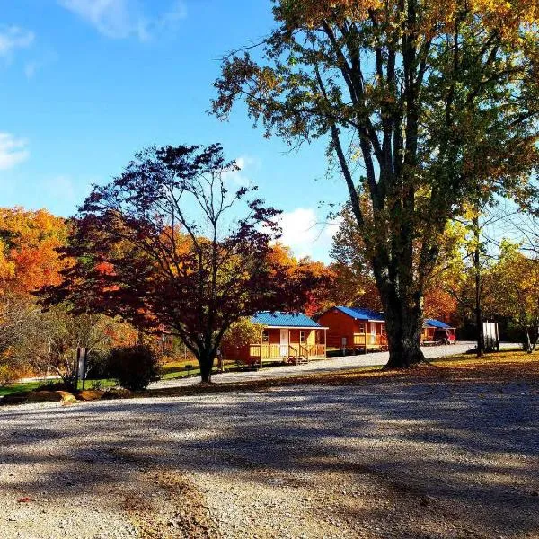 Black House Mountain Campground, hotel di Jamestown