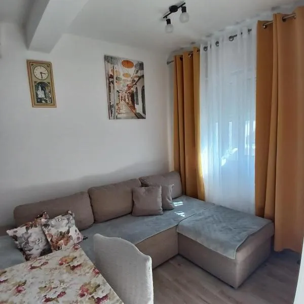 Apartmani LaVa igalo 2, hotel din Igalo