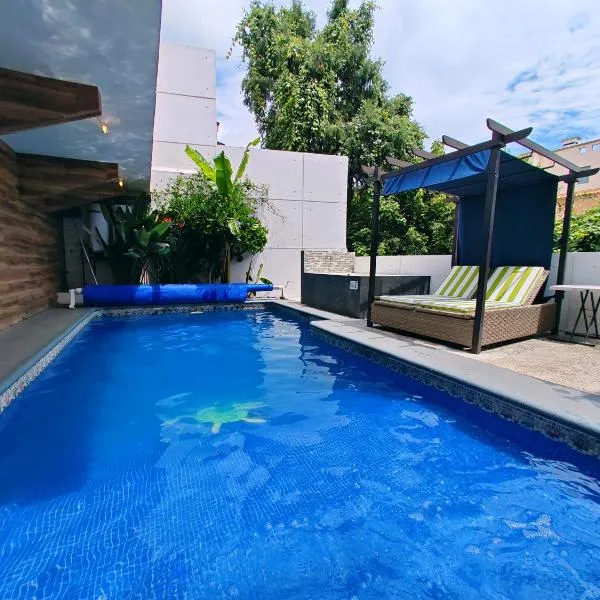 Lujoso y Amplio Loft con Alberca Climatizada, Dos Jacuzzis, Lujo y Amenidades, Terraza con Asador, Cuernavaca Somos los Únicos en Ofrecerte para tu Uso Personal y Exclusivo Dos Jacuzzis Premium con Agua Caliente y Sistema de Hidromasaje, Tipo Spa!, hotel in Cuernavaca