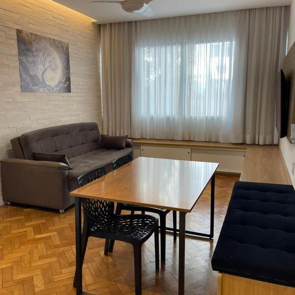 Apartamento dois quartos em Copacabana
