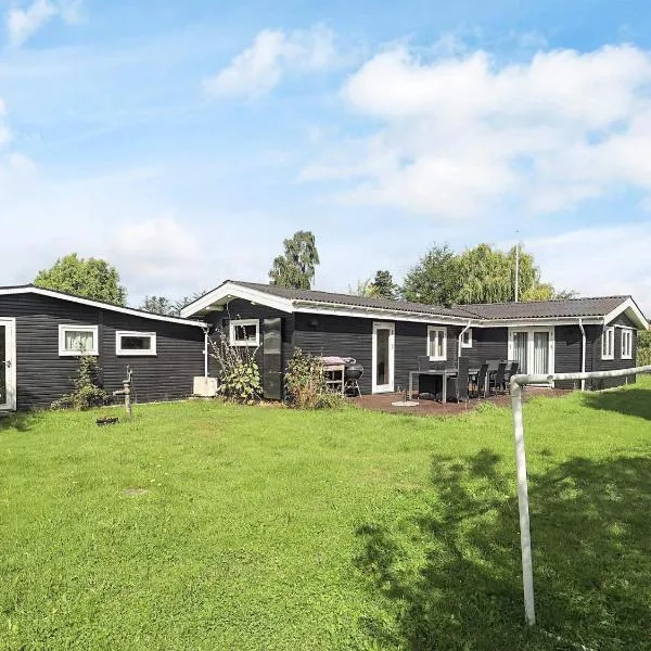 6 person holiday home in Jægerspris-By Traum, hotel em Jægerspris