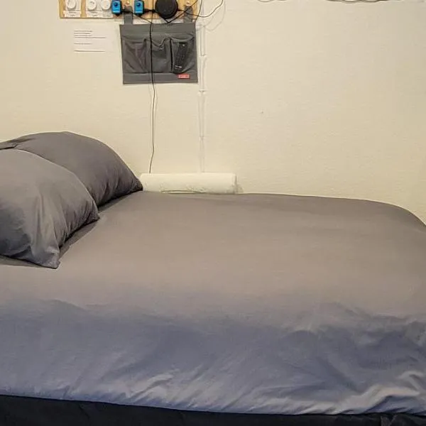1 Bedroom Mini Apartment in Otay Ranch, ξενοδοχείο σε Chula Vista