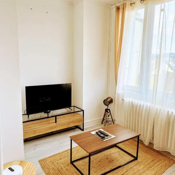 Appartement spacieux au centre-ville, hotel in Montluçon