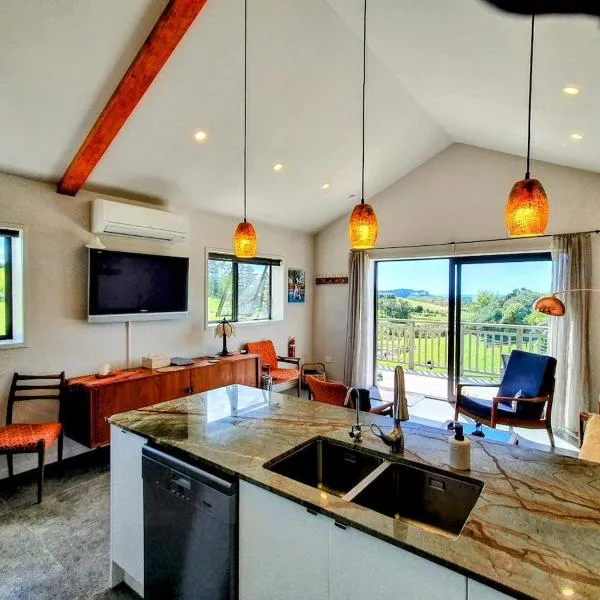 Laughing Horse Lodge - Animal friendly in Waipu, hotel in Waipu