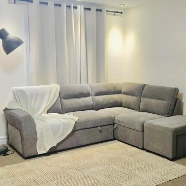 Cozy Basement Suite, hotel v destinaci Lower Sackville