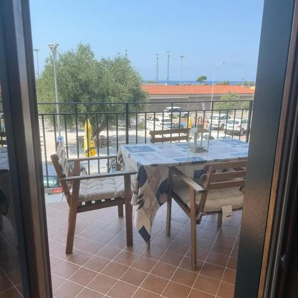 Giorni fantastici - appartamenti fronte mare, hotel in Marina di Ascea