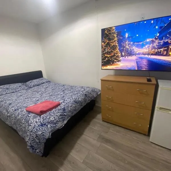 THE HEATHROW LODGE LONDON Uk, khách sạn ở Harmondsworth