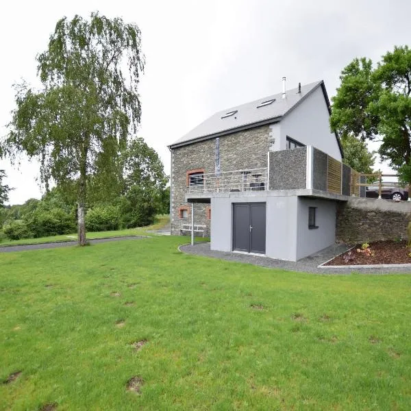 Holiday home in Noville with sauna，Noville的飯店