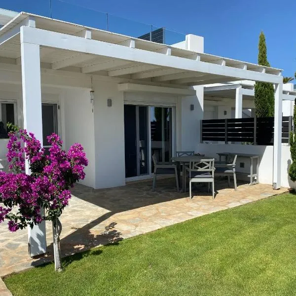 Beach Villa 4-Enjoy, hotel en Makrí Gialós