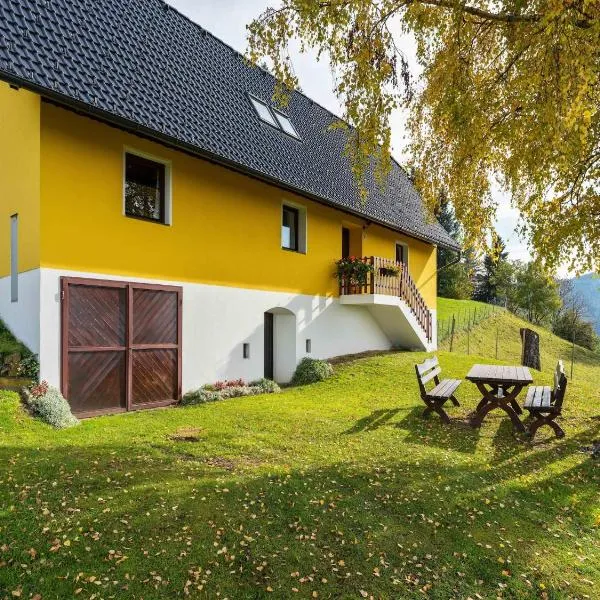 Chalet in Eberstein nahe Saualpe Skigebiet, hotel u gradu 'Eberstein'
